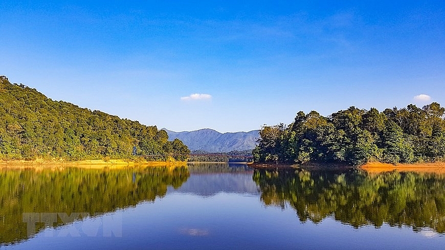 Hồ Pá Khoang (Điện Biên) với vẻ đẹp cuốn hút. (Ảnh: Phan Tuấn Anh/TTXVN)