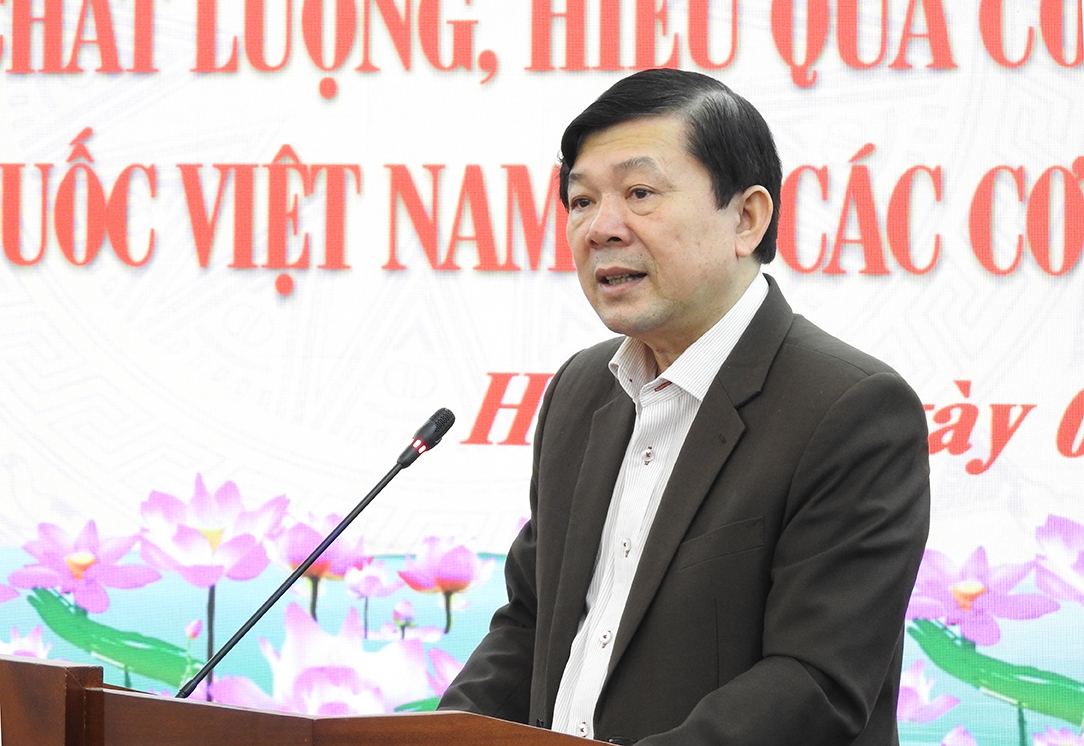 Phó Chủ tịch Ủy ban Trung ương MTTQ Việt Nam Nguyễn Hữu Dũng phát biểu tại Hội thảo