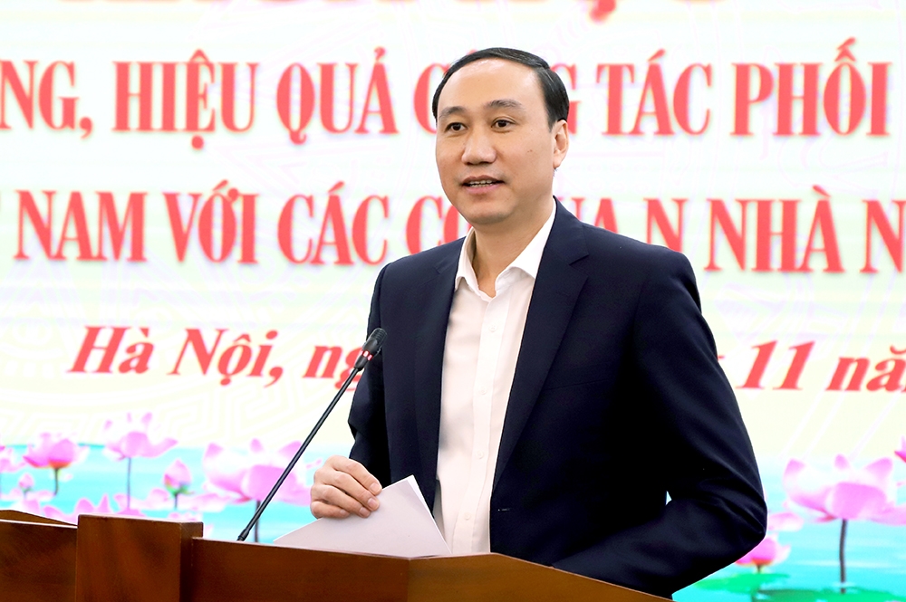 Phó Chủ tịch Ủy ban Trung ương MTTQ Việt Nam Phùng Khánh Tài phát biểu két luận Hội thảo
