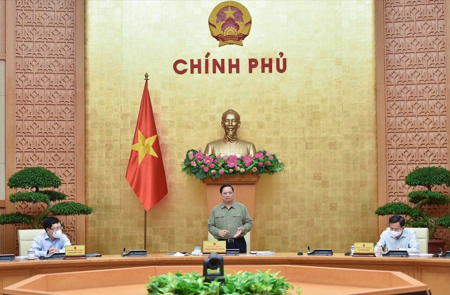 Thủ tướng Phạm Minh Chính chủ trì phiên họp Chính phủ thường kỳ tháng 10/2021. Ảnh: VGP/Nhật Bắc