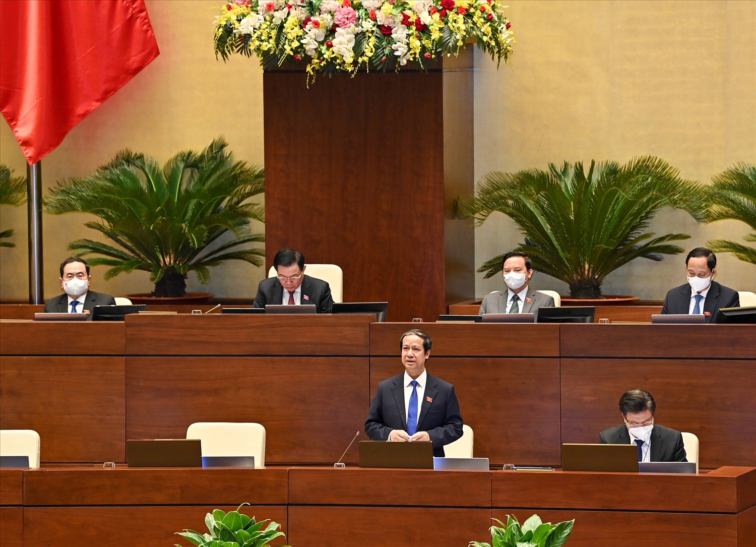 Bộ trưởng Bộ GD- ĐT Nguyễn Kim Sơn trả lời chất vấn các đại biểu Quốc hội