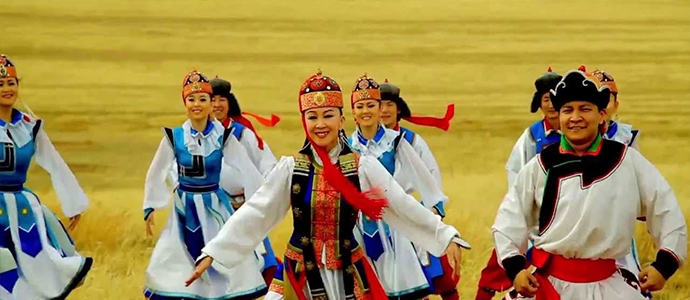 Điệu múa dân tộc Mông Cổ. Ảnh: Mongolian.