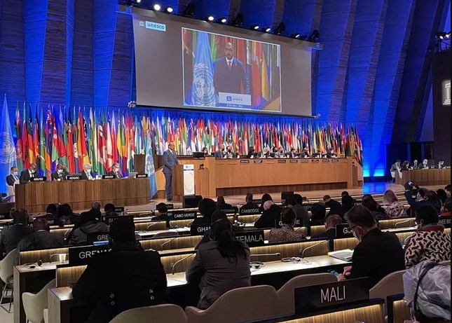Quang cảnh phiên họp công bố danh sách các nước trúng Hội đồng chấp hành UNESCO nhiệm kỳ 2021-2025. Ảnh: TTXVN