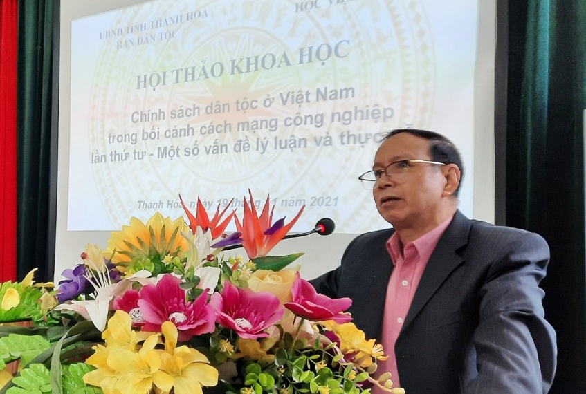 TS. Trịnh Quang Cảnh, nguyên Phó Giám đốc Học viện Dân tộc phát biểu tại Hội thảo