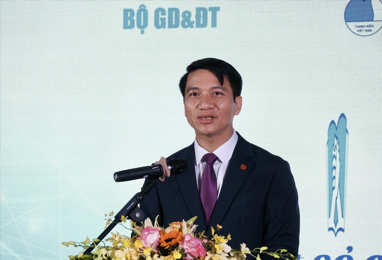 Anh Nguyễn Ngọc Lương, Chủ tịch Hội Liên hiệp Thanh niên Việt Nam phát biểu khai mạc Chương trình