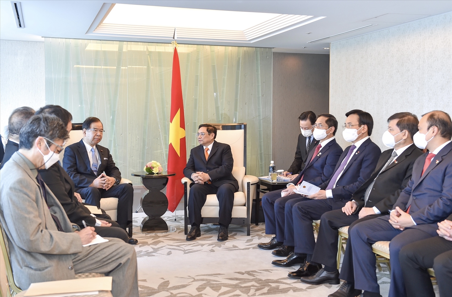 Thủ tướng Chính phủ Phạm Minh Chính bày tỏ hài lòng quan hệ Đối tác chiến lược sâu rộng Việt Nam - Nhật Bản đang phát triển tốt đẹp, thực chất trên nhiều lĩnh vực với sự tin cậy chính trị cao. Ảnh: VGP/Nhật Bắc