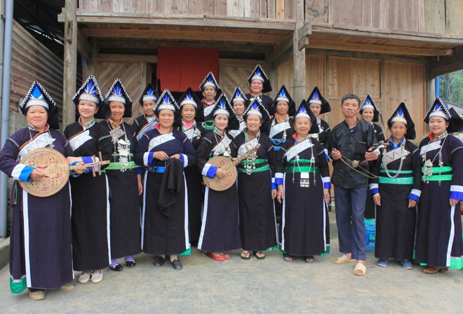 Trang phục truyền thống của phụ nữ Pa Dí