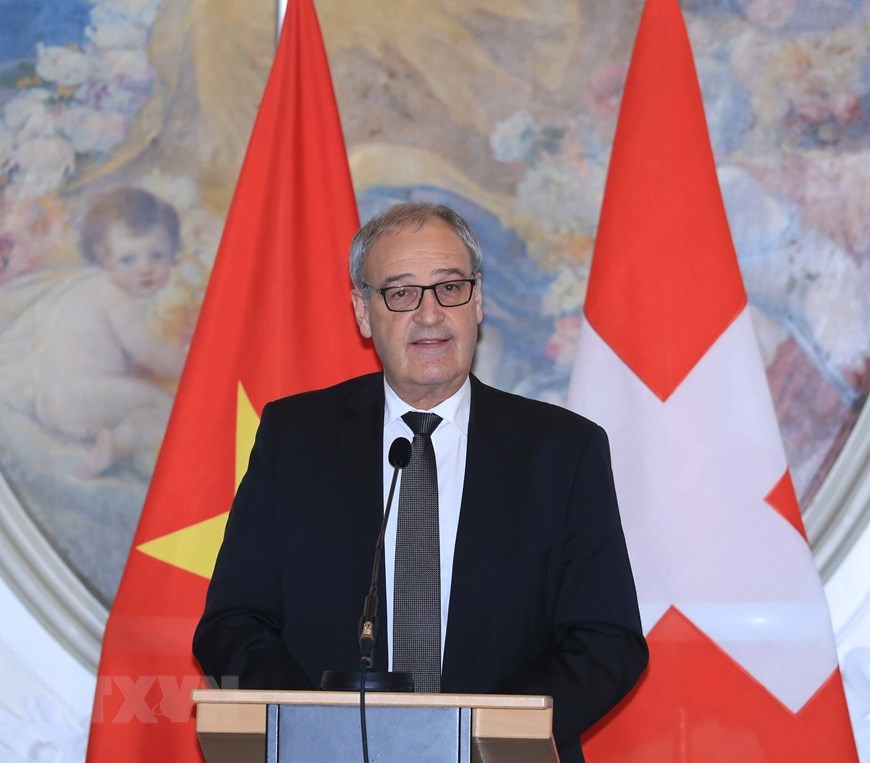 Tổng thống Thụy Sỹ Guy Parmelin cho rằng cần những khuôn khổ hợp tác mới để thúc đẩy doanh nghiệp Thụy Sỹ đầu tư vào Việt Nam. Ảnh: TTXVN