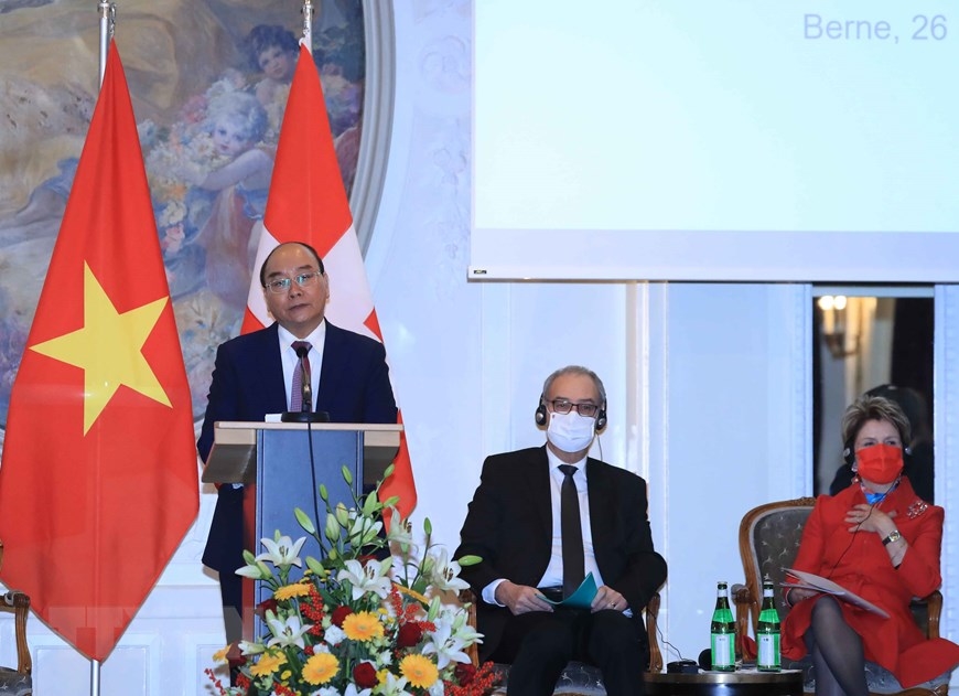 Chủ tịch nước Nguyễn Xuân Phúc phát biểu tại Diễn đàn Doanh nghiệp Việt Nam-Thụy Sỹ. Ảnh: TTXVN