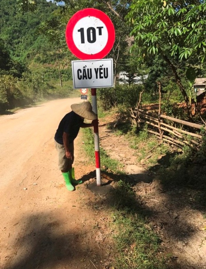 Các cầu dân sinh xuống cấp ở địa bàn huyện Vĩnh Linh (Quảng Trị) đã có biển cảnh báo
