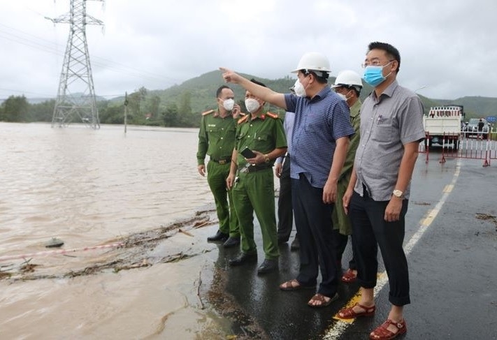 Chủ tịch UBND tỉnh Phú Yên Trần Hữu Thế: Tuyệt đối không để người dân và các phương tiện giao thông đi vào vùng nguy hiểm