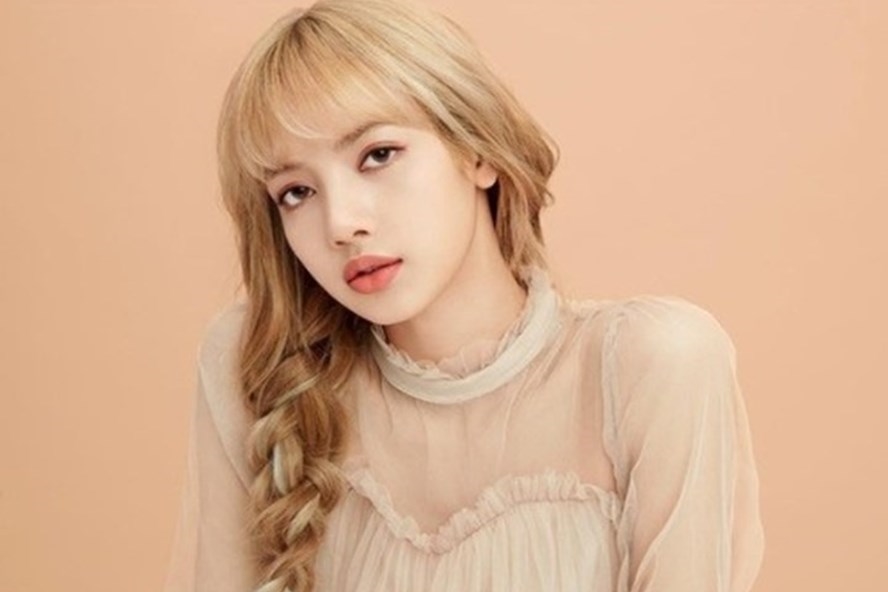 Lisa kỷ lục BLACKPINK: Lisa là một trong những vũ công tài ba nhất và cũng là người sở hữu những kỷ lục tuyệt vời trong lịch sử BLACKPINK. Tham gia vào một cuộc hành trình thăng hoa cùng cô ấy và khám phá những bước nhảy đầy sáng tạo và đa dạng.