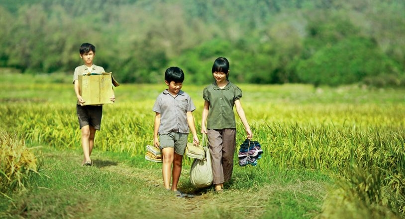 Ngành Du lịch Phú Yên công bố, trước khi phim “Tôi thấy hoa vàng trên cỏ xanh” ra mắt, ngành này chỉ có thu nhập chiếm 12 - 13% nhưng sau đó lên tới 30%. (Ảnh: Một cảnh trong phim "Tôi thấy hoa vàng trên cỏ xanh")