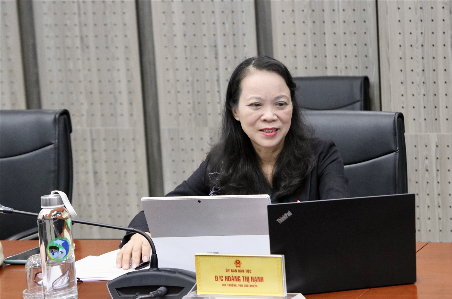 Thứ trưởng, Phó Chủ nhiệm UBDT Hoàng Thị Hạnh chủ trì buổi làm việc với đoàn đại biểu WB tại Việt Nam