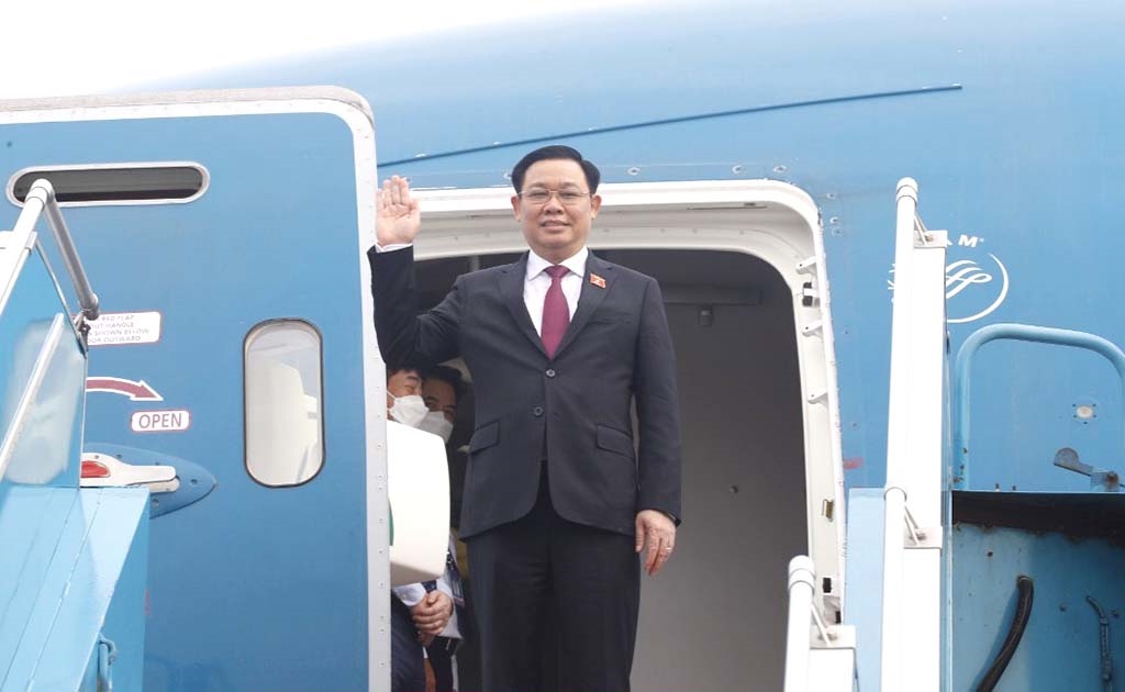 Chủ tịch Quốc hội Vương Đình Huệ cùng Đoàn đại biểu cấp cao Quốc hội Việt Nam chính thức lên đường thăm và làm việc tại Hàn Quốc và Ấn Độ 