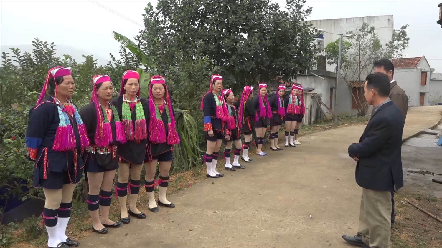 Hát đối của dân tộc Dao Thanh Y đã trở thành nét sinh hoạt văn hóa tinh thần không thể thiếu của đồng bào Dao trên địa bàn huyện Ba Chẽ (Trong ảnh: Các thành viên CLB hát đối luyện tập)