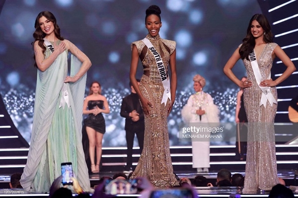 Top 3 Hoa hậu Hoàn vũ 2021 chuẩn bị phần thi ứng xử