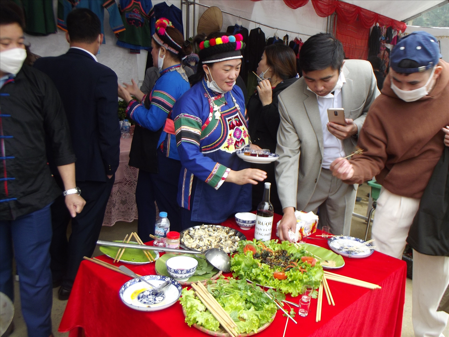 Đội thi xã Lùng Phình mang đến hội thi đặc sản đậm nét văn hóa ẩm thực dân tộc Phù Lá