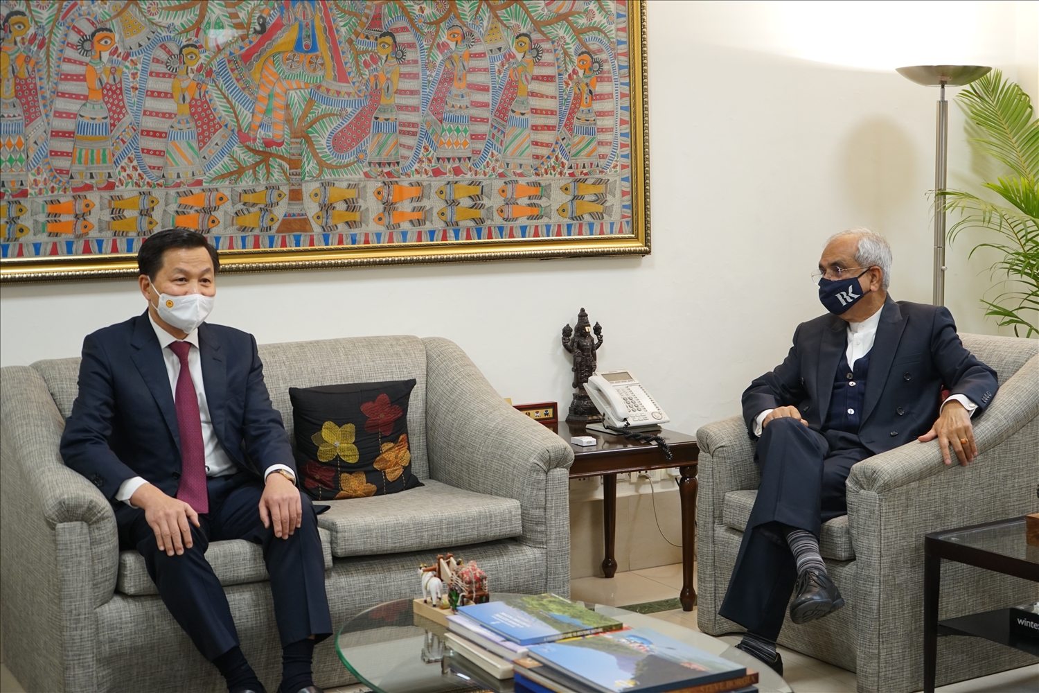 Phó Thủ tướng Lê Minh Khái đến thăm Viện Chuyển đổi quốc gia Ấn Độ và làm việc với Phó Chủ tịch Rajiv Kumar và lãnh đạo của viện