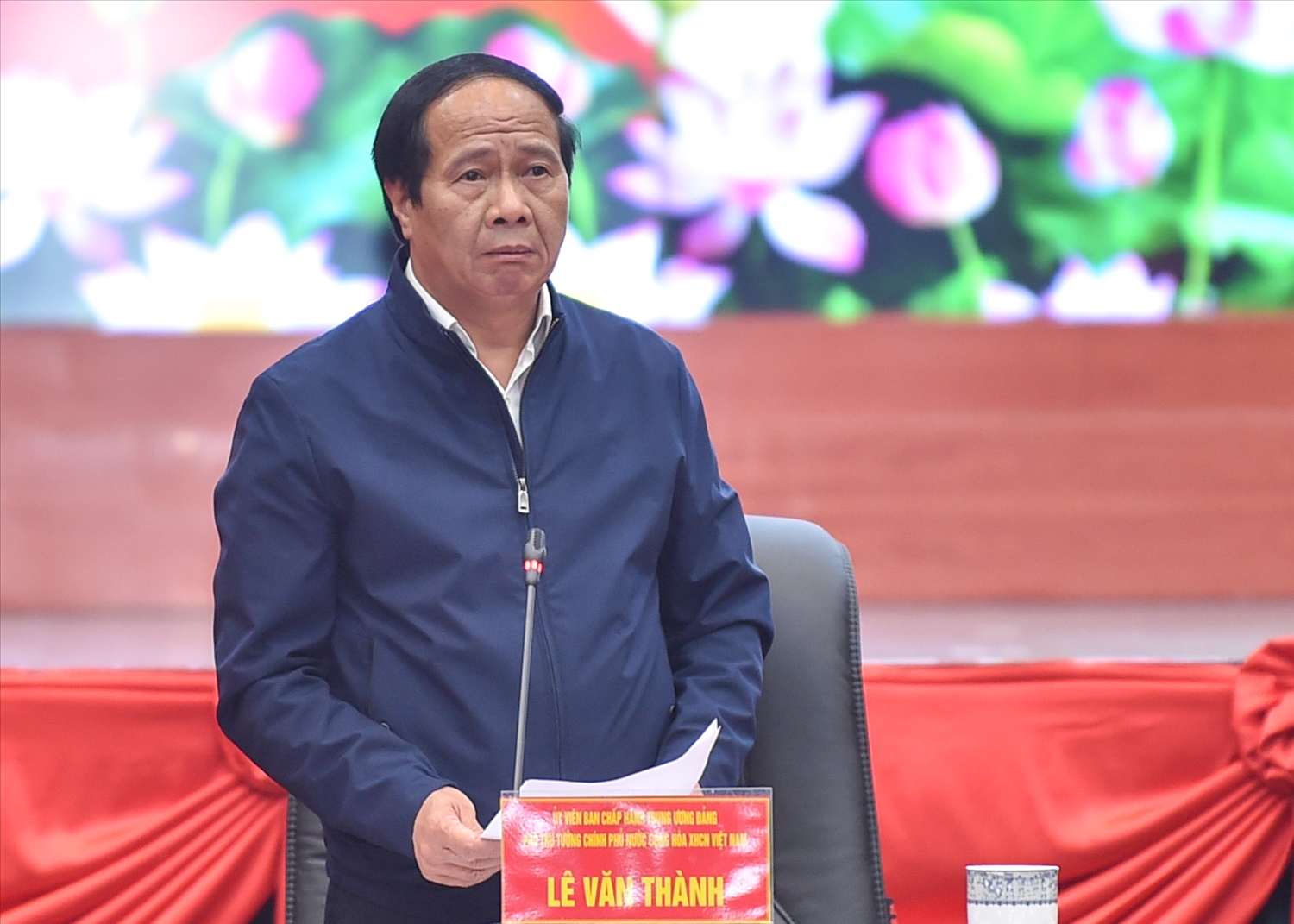 Phó Thủ tướng Lê Văn Thành đánh giá cao lãnh đạo Hải Phòng đã xác định trúng các nhiệm vụ trọng tâm thời gian tới, nhất là trong phát triển hệ thống kết cấu hạ tầng và thu hút các nhà đầu tư, doanh nghiệp lớn. Ảnh: VGP/Nhật Bắc