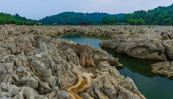 Bó Kheo – hồ nước độc đáo của Văn Quan 5