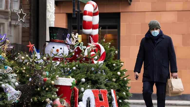  Số ca mắc mới vẫn gia tăng tại nhiều nước trong bối cảnh lễ Giáng sinh đang đến rất gần (Ảnh minh họa: Sky News)
