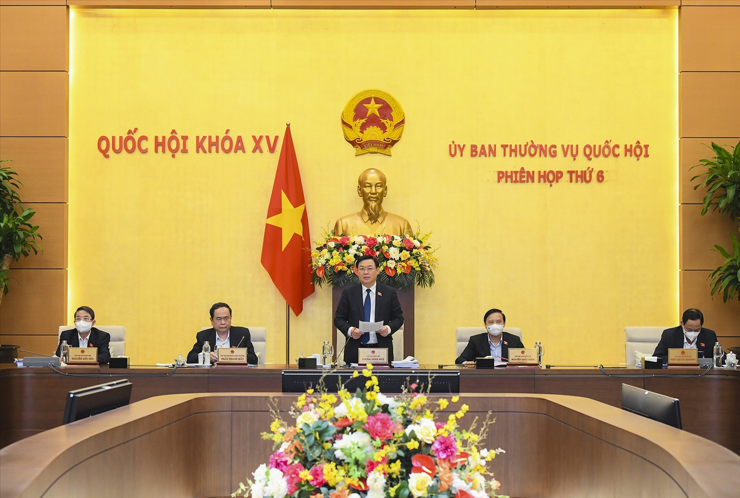 Chủ tịch Quốc hội Vương Đình Huệ phát biểu kết luận Phiên họp thứ 6 của Uỷ ban Thường vụ Quốc hội
