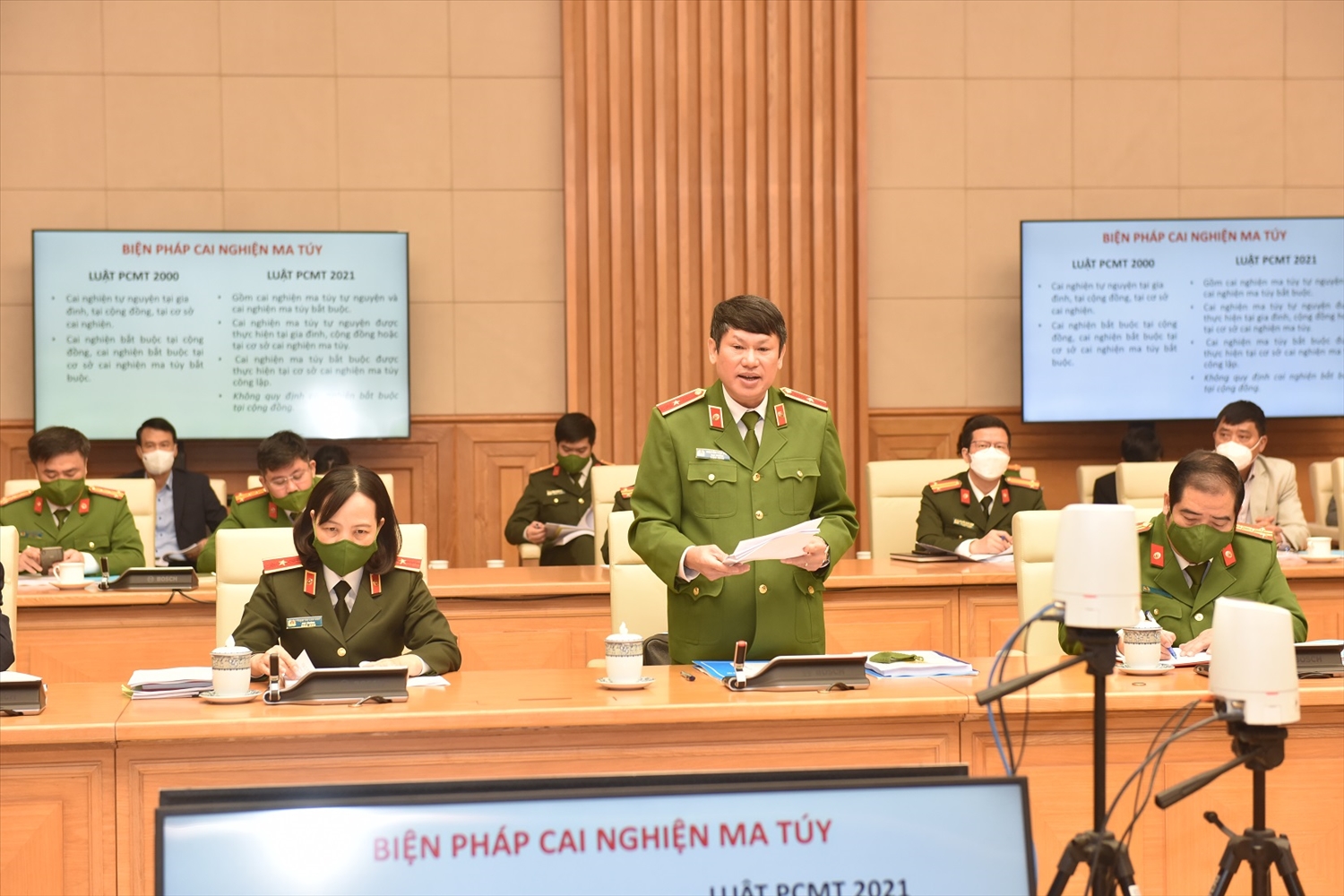 Thiếu tướng Nguyễn Văn Viện, Cục trưởng Cục Cảnh sát điều tra tội phạm ma tuý trình bày nội dung cơ bản của Luật Phòng, chống ma tuý 2021