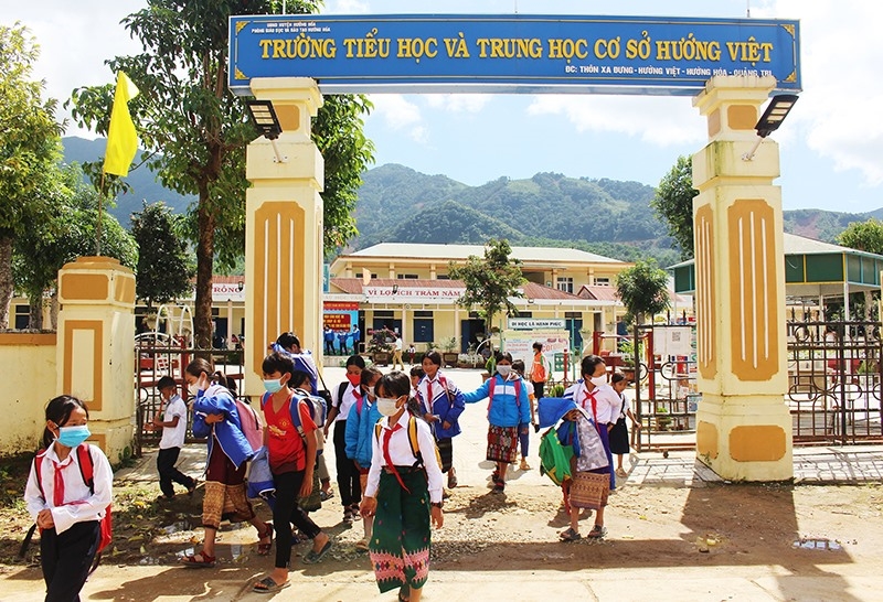 Sau lũ, chất lượng giáo dục đại trà của các em học sinh ở trường TH&THCS Hướng Việt tăng cao