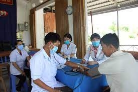 Hội Thầy thuốc trẻ tỉnh An Giang tổ chức khám chữa bệnh tại nhà cho người dân miền núi có hoàn cảnh khó khăn