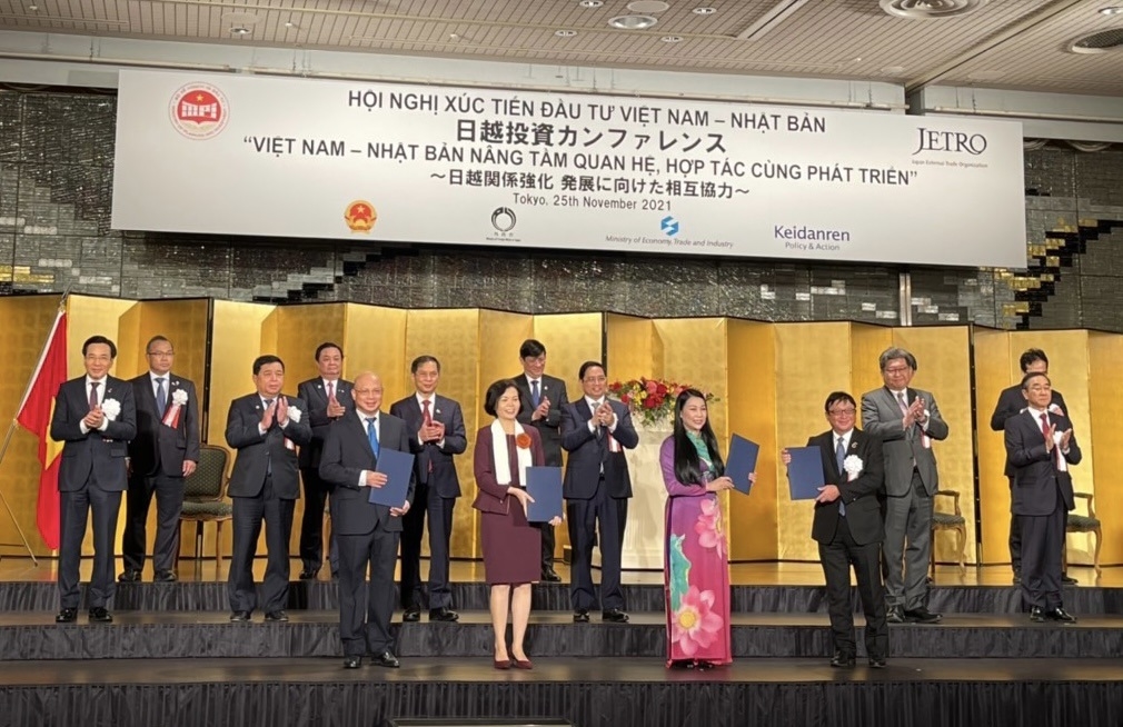 Tháng 11/2021, Vinamilk và Vilico ký kết hợp tác đầu tư với đối tác Nhật Bản trị giá 500 triệu USD cho dự án bò thịt tại Vĩnh Phúc, Việt Nam