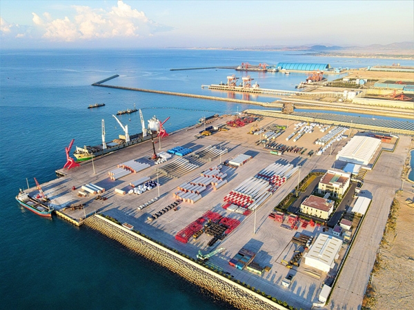 Cảng Quốc tế Vĩnh Tân góp phần lan tỏa trong việc xúc tiến đầu tư tại khu vực Nam Trung Bộ và Tây Nguyên, là cửa ngõ giao thương trong nước và quốc tế