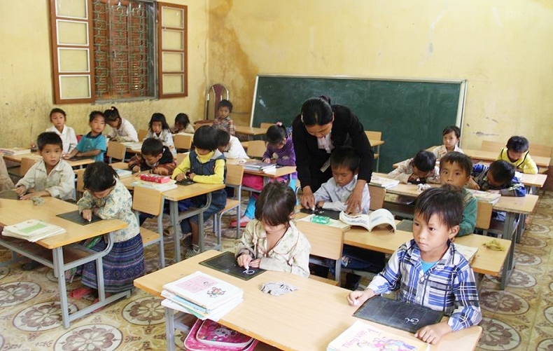 Sơn La thí điểm mở 16 lớp dạy chữ và tiếng dân tộc Thái trong trường học