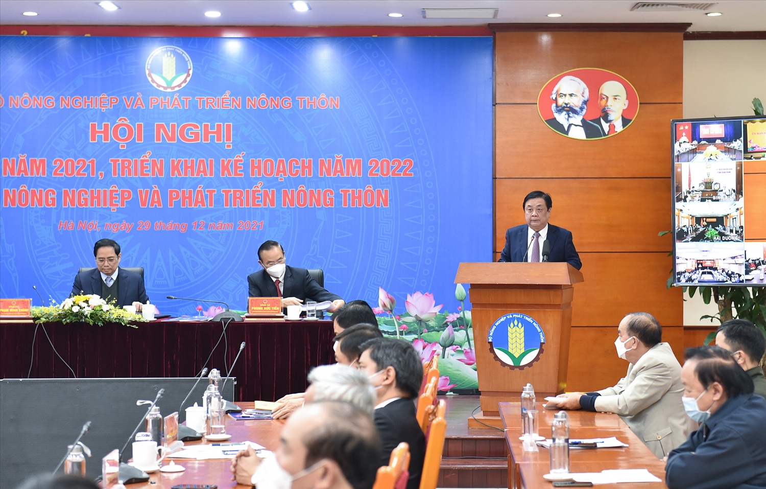 Bộ trưởng Bộ Nông nghiệp và Phát triển nông thôn Lê Minh Hoan phát biểu tại hội nghị - Ảnh: VGP/Nhật Bắc