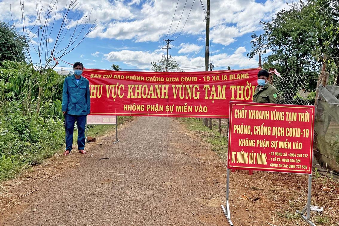 Chốt phong tỏa phòng, chống dịch Covid-19 tại làng Blo, xã Ia Blang, huyện Chư Sê