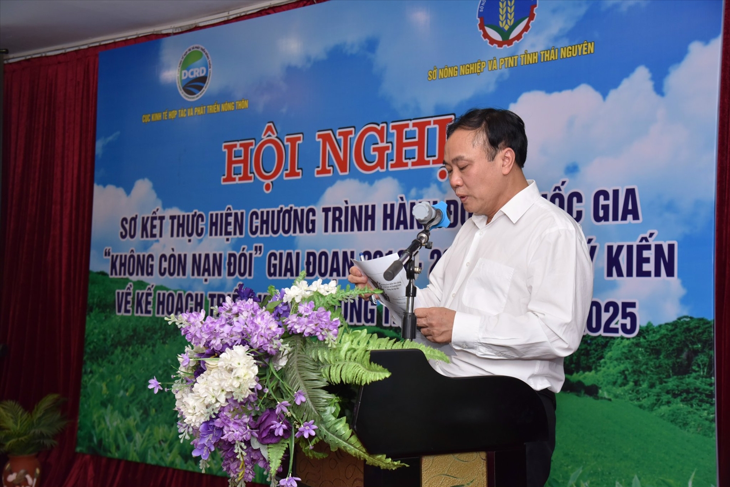 Ông Lê Đức Thịnh, Cục trưởng Cục Kinh tế hợp tác và Phát triển nông thôn, phát biểu tại Hội nghị