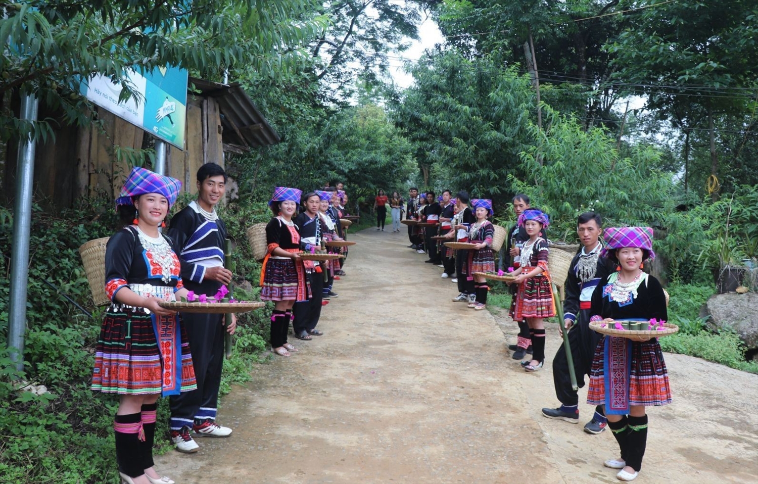 Bản du lịch Sin Suối Hồ, huyện Phong Thổ, Lai Châu thu hút khách du lịch từ khai thác bản sắc văn hoá truyền thống
