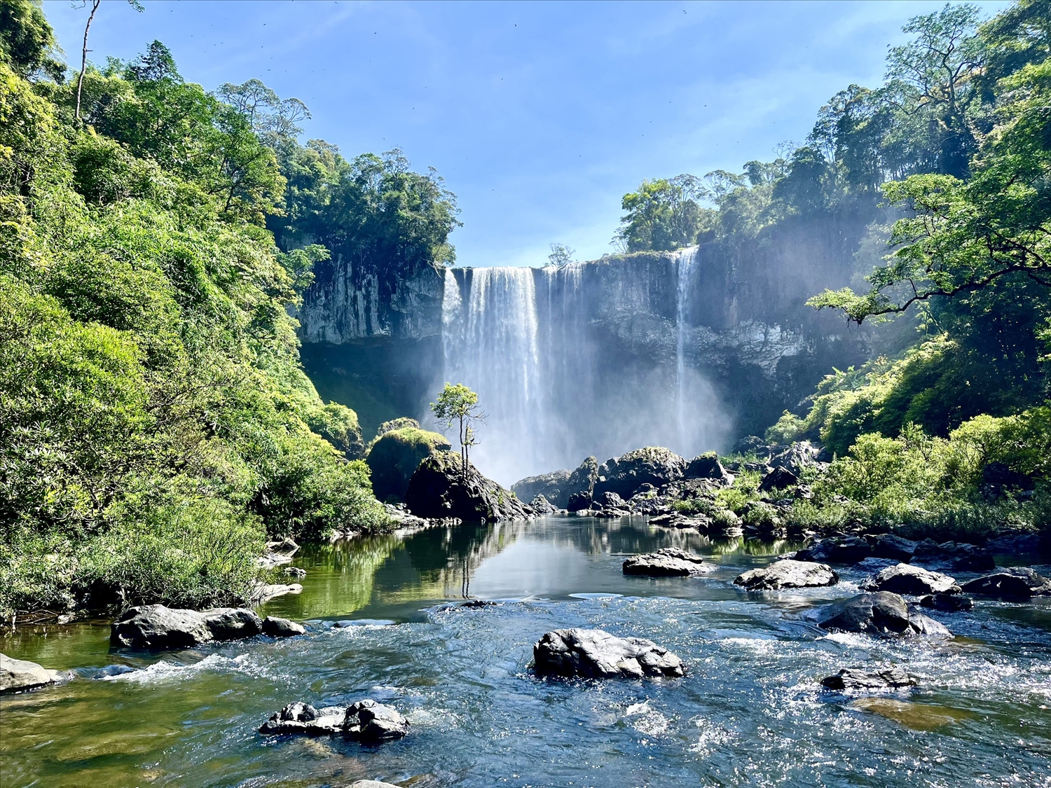 Vẻ đẹp hoang sơ, kỳ vĩ của thác K50 nằm ở vùng lõi Khu Bảo tồn thiên nhiên Kon Chư Răng, thuộc Khu dự trữ sinh quyển thế giới cao nguyên Kon Hà Nừng