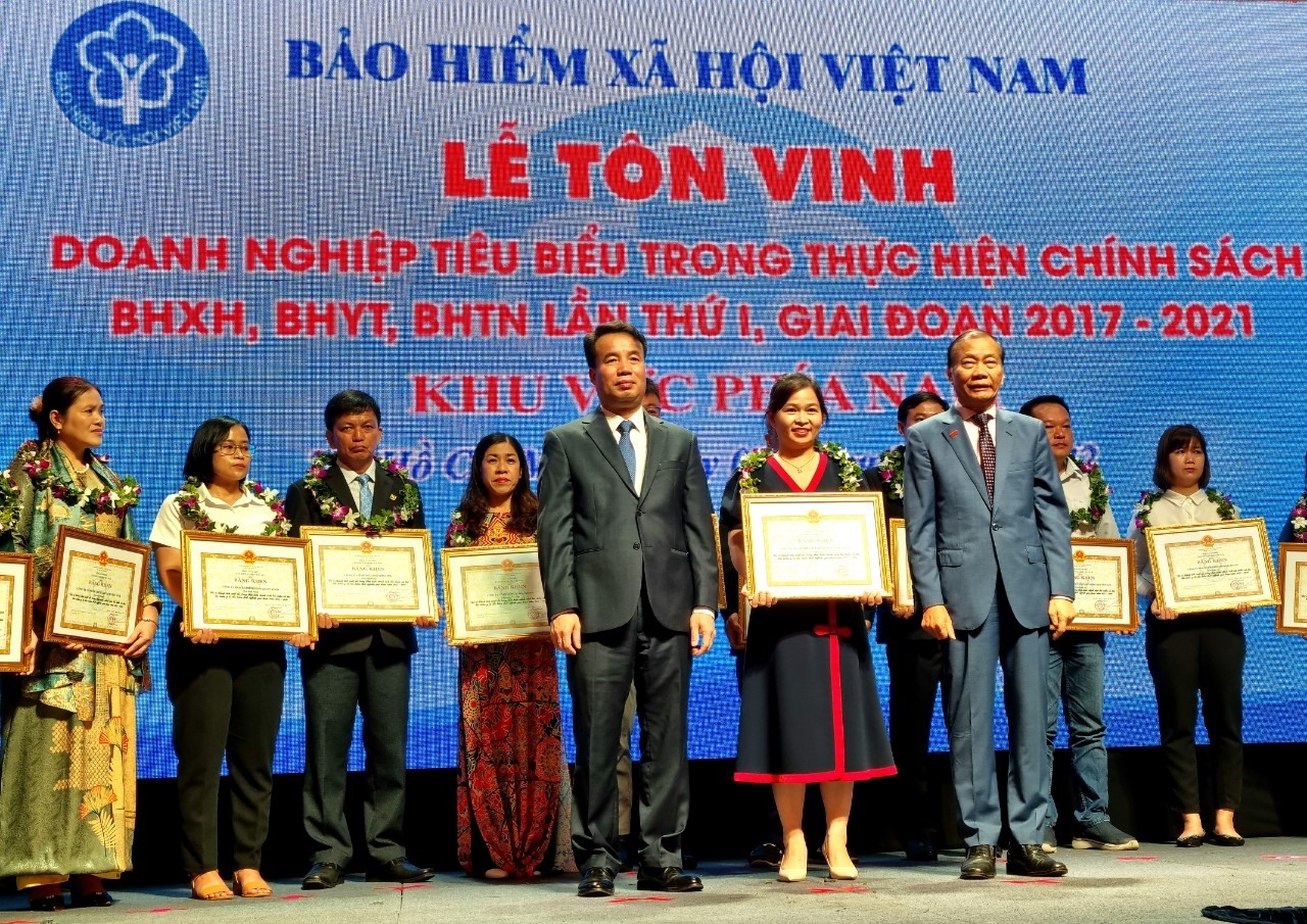 BHXH Việt Nam: Tôn vinh 103 doanh nghiệp tiêu biểu phía Nam 1