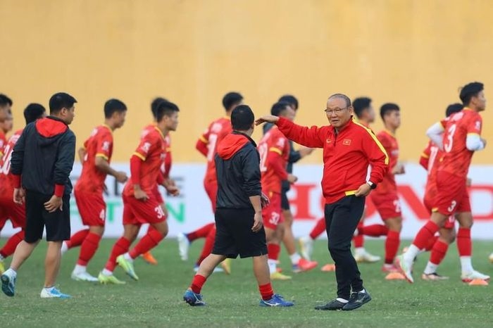 HLV Park Hang Seo rút gọn danh sách ĐT Việt Nam xuống còn 25 cầu thủ. (Ảnh internet)