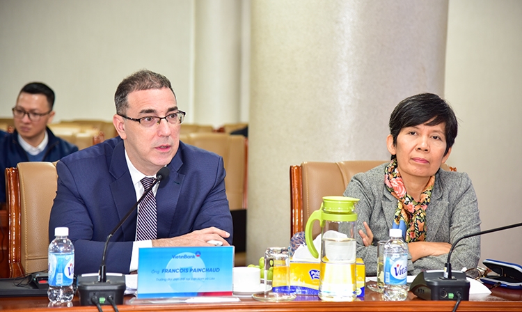 Ông Francois Painchaud, Trưởng Đại diện Quỹ tiền tệ Quốc tế IMF tại Việt Nam và Lào phát biểu tại Hội thảo “Triển vọng kinh tế thế giới và tác động đến Việt Nam năm 2023” do VietinBank tổ chức ngày 13/12/2022.