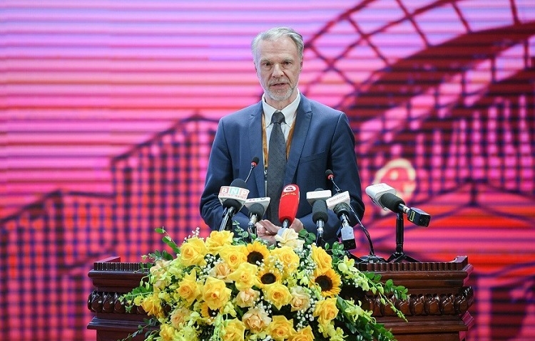 Trưởng đại diện UNESCO tại Việt Nam, ông Christian Manhart, phát biểu tại Hội thảo Văn hóa 2022.