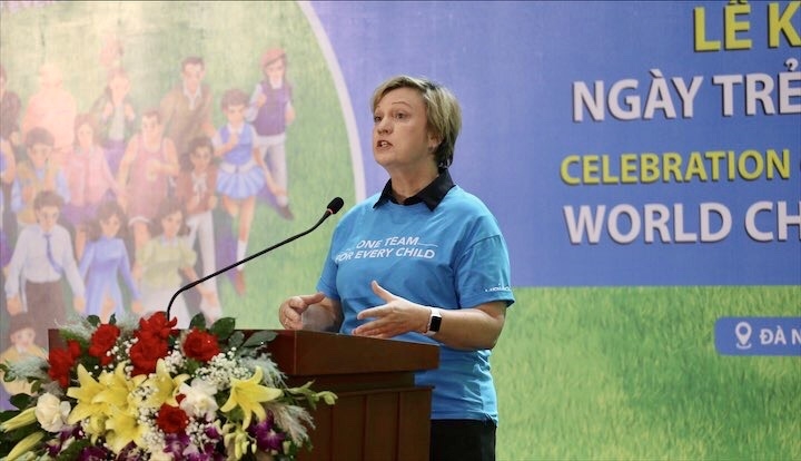 Theo Trưởng đại diện UNICEF tại Việt Nam, bà Rana Flowers, để mở rộng can thiệp này trên phạm vi toàn quốc, cần có một cơ chế cấp kinh phí cho việc quản lý và điều trị trẻ em bị SDD cấp tính nặng.