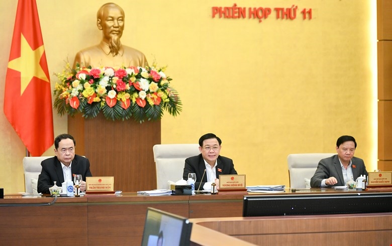 Chủ tịch Quốc hội Vương Đình Huệ và các Phó Chủ tịch điều hành phiên họp