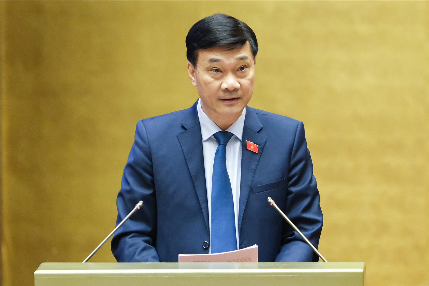  Chủ nhiệm Ủy ban Kinh tế của Quốc hội Vũ Hồng Thanh phát biểu tại phiên họp
