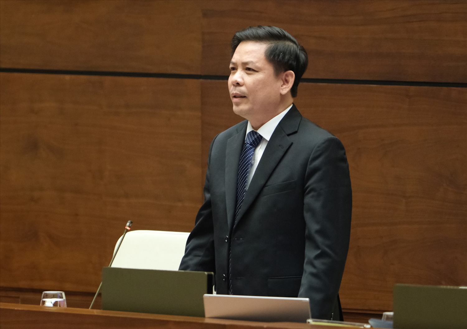 Bộ trưởng Bộ GTVT Nguyễn Văn Thể trả lời chất vấn