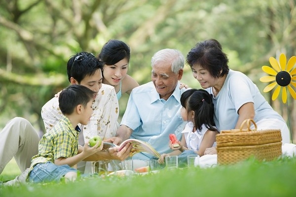 Gia đình là nơi chở che, nuôi dưỡng và trưởng thành mỗi con người. Vậy tại sao không cùng tham gia và học hỏi những chiến lược gia đình Việt Nam thành công? Ảnh về chiến lược gia đình Việt Nam sẽ giúp bạn tìm hiểu về những kinh nghiệm, kỹ năng và cách tiếp cận để gắn kết tình cảm hơn trong gia đình.