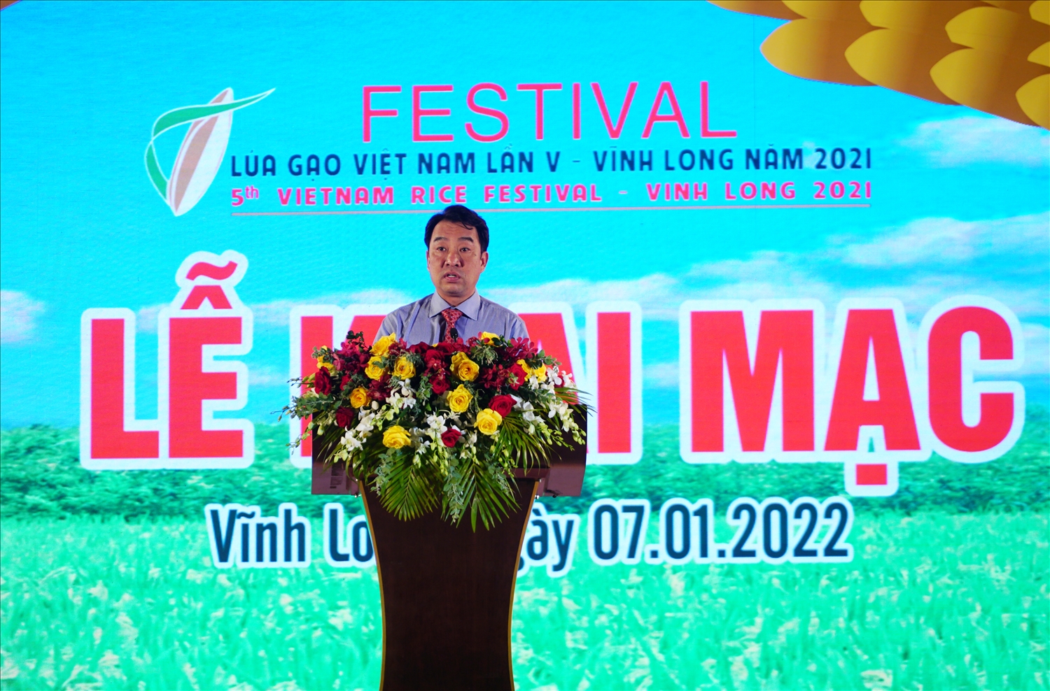 Ông Lữ Quang Ngời Chủ tịch UBND tỉnh Vĩnh Long phát biểu lại Lễ khai mạc