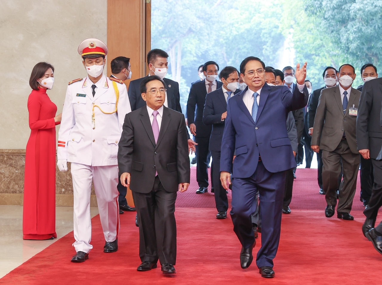 Thủ tướng Phạm Minh Chính đón, hội đàm với Thủ tướng Lào Phankham Viphavanh 7