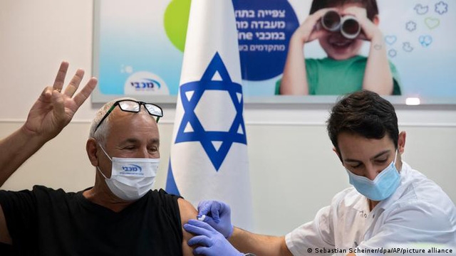 Số ca dương tính với biến thể Omicron tại Israel có thể lên tới 2-3 triệu người. (Ảnh: AP)